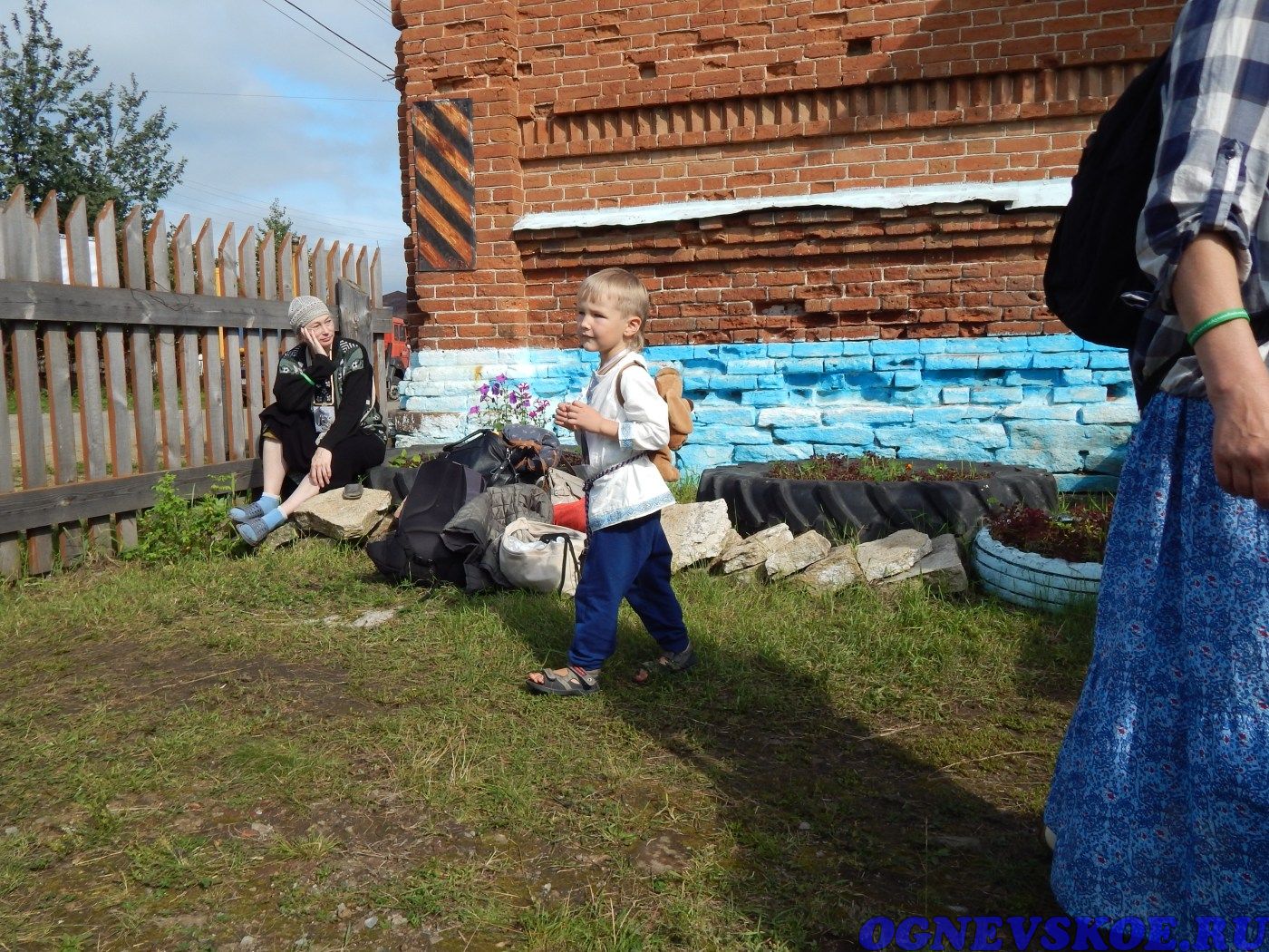 Участники Крестного хода 4 августа 2014 года из села Огнёвское в село Багаряк (23.11.2014)